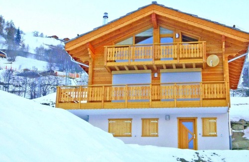 Heremence Ski Chalet | Chalet Falcons Nest