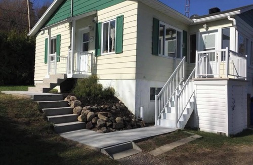 Saint-Barthelemy Ski Chalet | Chalet Familial Lac Therrien. Peace and pleasure for you and your family!