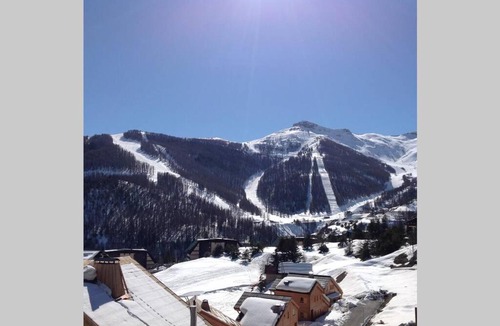 Saint-Etienne-de-Tinee Ski Chalet | CHALET FAMILIAL AURON