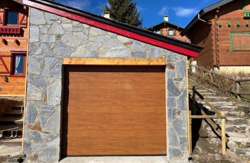 Pyrenees 2000 Ski Chalet | Chalet familiar con jardín y garage privado