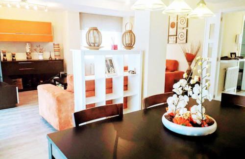 Rivas-Vaciamadrid House | Chalet Familiar Jardín a 15 min centro y Warner