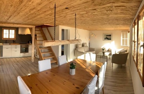 Sundlauenen Ski Chalet | Chalet Felsli with mountain view