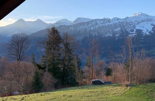 Sundlauenen Ski Chalet | Chalet Felsli with mountain view
