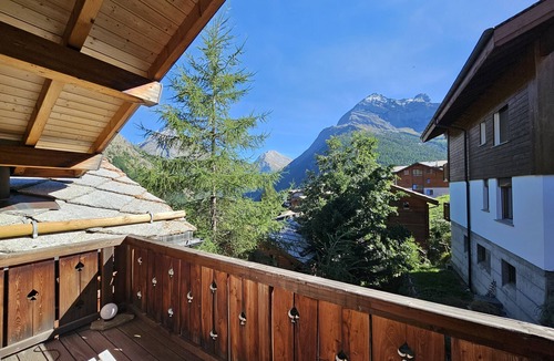 Saas-Fee Ski Chalet | Chalet flair with its own wellness area