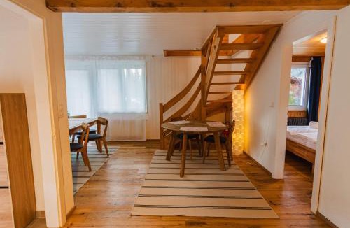 Bangerten House | Chalet Flora Mountain view with Private Garden
