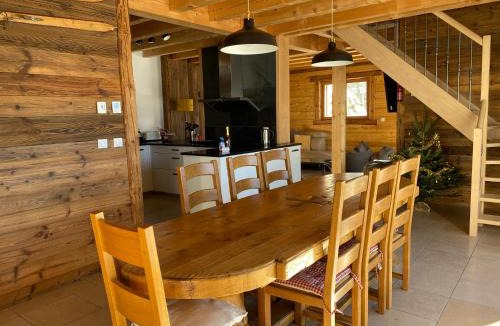 Huez-en-Oisans Ski Chalet | Chalet Fontaines