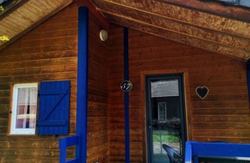 Challes-les-Eaux Ski Chalet | Chalet for 2 with Terrace in Challes-les-Eaux