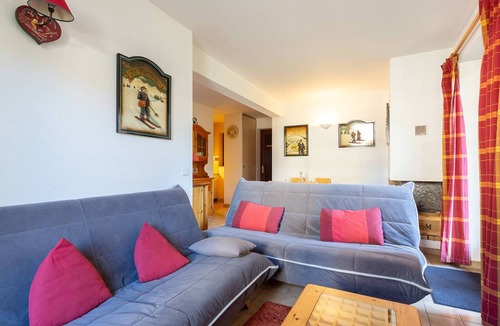 Loudervielle Ski Chalet | Chalet for 6 in Peyragudes with fireplace and BBQ