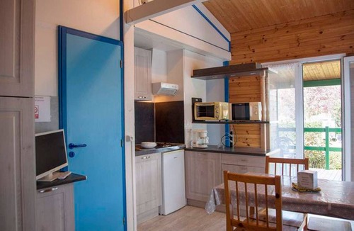 Naucelle Ski Chalet | Chalet for 6 People with Terrace in Naucelle