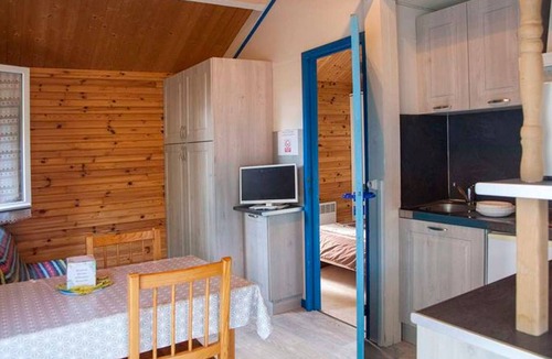 Naucelle Ski Chalet | Chalet for 6 People with Terrace in Naucelle