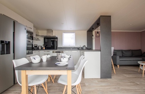 Bretignolles-sur-Mer Ski Chalet | Chalet for 6, holiday residence with swimming pool