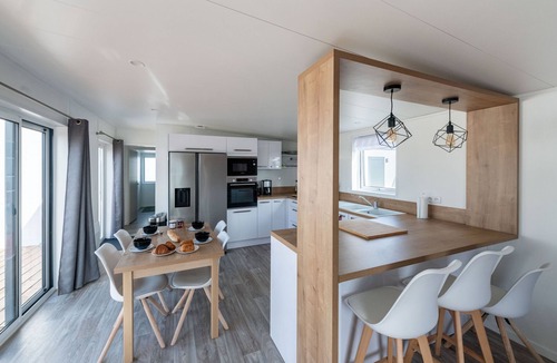 Bretignolles-sur-Mer Ski Chalet | Chalet for 6 in a residence with swimming pool