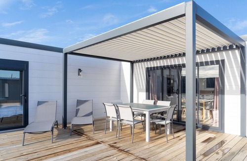 Bretignolles-sur-Mer Ski Chalet | Chalet for 4 adults/2 children with swimming pool