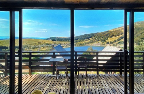 Besse-et-Saint-Anastaise Ski Chalet | Chalet l'Anorak Super Besse, swim spa, 12?pers, 4 bedrooms, Sancy view