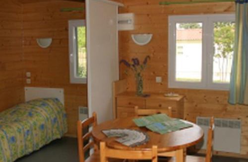 Saint-Donat-sur-l'Herbasse Other | Chalet confortable avec terrasse - API-1-52-1104