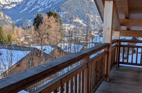 Saint-Nicolas-de-Veroce Ski Chalet | Chalet Montblanc for 8 people
