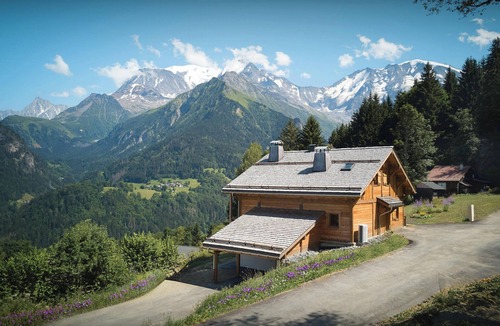 Saint-Nicolas-de-Veroce Ski Chalet | Chalet Piccolo - ski holiday with spa (max 10 adults) - OVO Network
