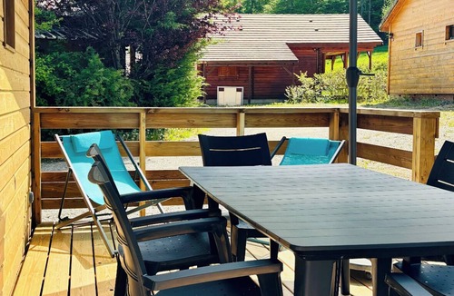 Saint-Leger-les-Melezes Ski Chalet | Chalet with private garden in the heart of nature, a few metres from the slopes