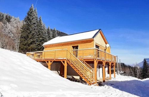 Saint-Pierre-d'Entremont Ski Chalet | Chalet Le Lys Martagon en Chartreuse