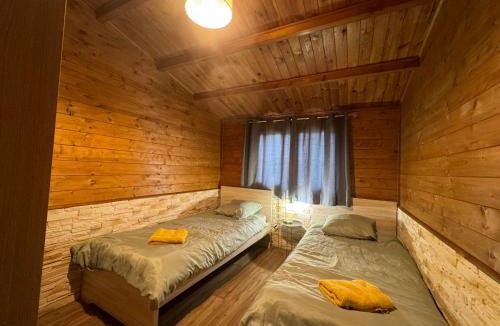 Saint-Pourcain-sur-Sioule Ski Chalet | Chalet- Le Samoyède