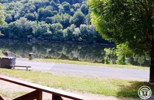 Laval-sur-Luzege House | Chalet