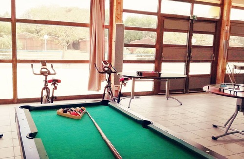 Vouneuil-sur-Vienne Ski Chalet | Chalet