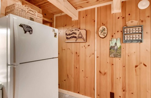 Chalet Village Ski Chalet | Chalet Getaway! Great Location By Mountain Stream On Ski Mountain Rd! Hot Tub
