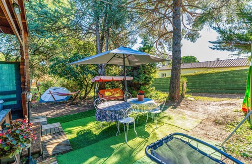 Saint-Paulet-de-Caisson Ski Chalet | Chalet "Gîte" with Private Pool, Wi-Fi, and Air Conditioning
