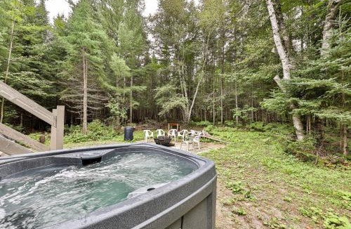 Chertsey Ski Chalet | Chalet Gordon - Log Cabin Hot Tub & Lake Access