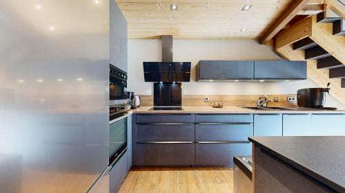 Val Cenis Ski Chalet | Chalet Grand Croix avec Spa Privé, Plancha & Jeux Extérieurs