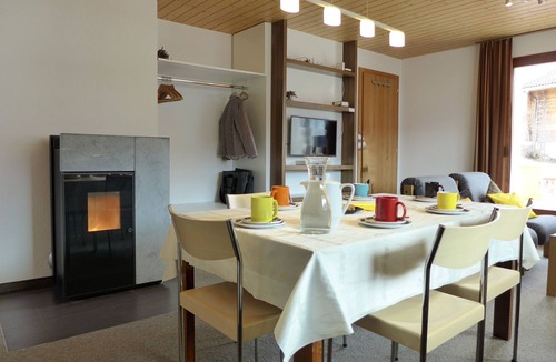 Buerchen Apartment | Chalet Gredetsch 6B by Interhome
