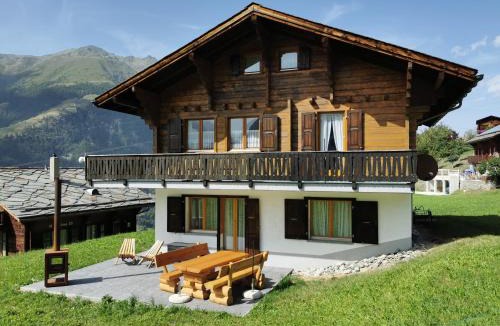 Graechen Ski Chalet | CHALET HÜTTLE - authentisch, ruhig, mitten im grün