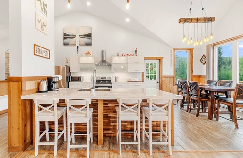 Val-des-Lacs House | Chalet Harmony - large exclusive waterfront cottage with SPA and pool table