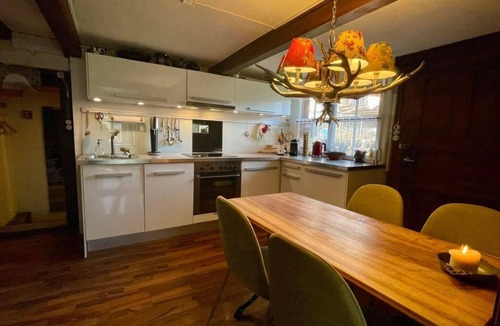 Ringgenberg House | Chalet-Hausteil mit Garten im Dorfkern by Interhome