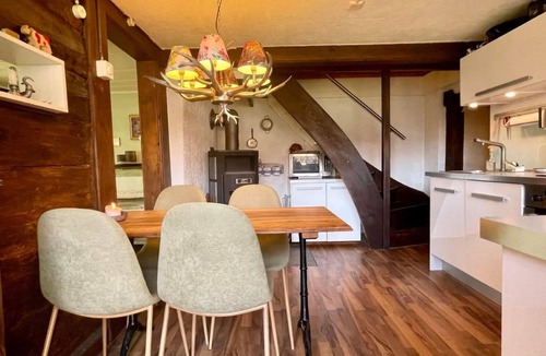 Ringgenberg House | Chalet-Hausteil mit Garten im Dorfkern by Interhome
