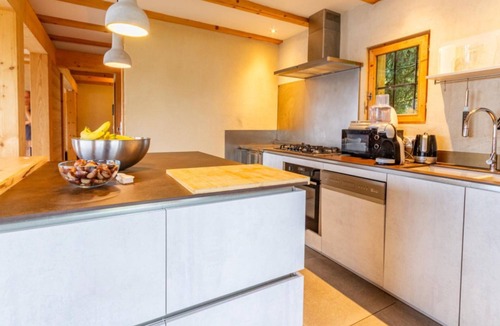 Hauteluce Ski Chalet | Chalet 'Haut 6' with Mont Blanc View, Private Terrace, and Wi-Fi