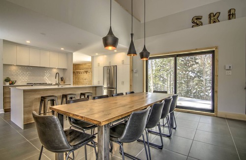 Morin Heights Ski Chalet | Chalet Haut-Bois | Hiking, Skiing & Spa