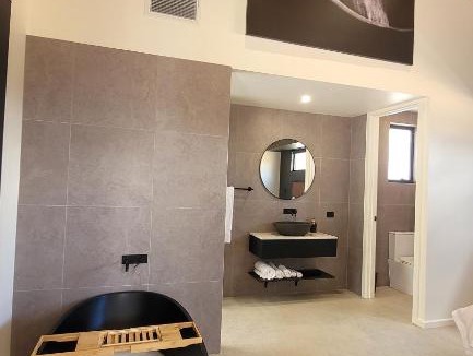 Sampson Flat House | Chalet Hills