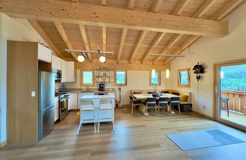 Red Cliff Ski Chalet | Chalet Homestake View between Vail and Leadville