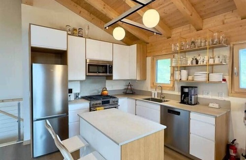 Red Cliff Ski Chalet | Chalet Homestake View between Vail and Leadville