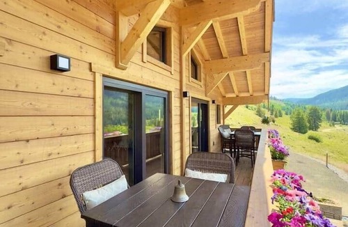 Red Cliff Ski Chalet | Chalet Homestake View between Vail and Leadville