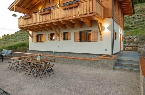 Red Cliff Ski Chalet | Chalet Homestake View between Vail and Leadville