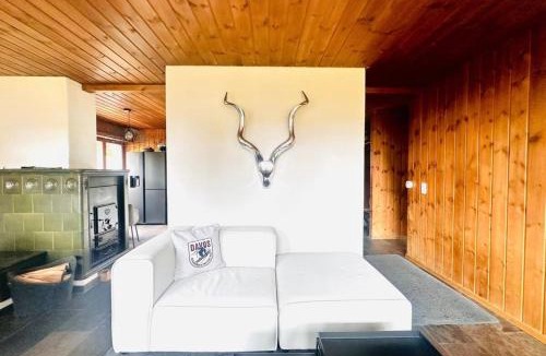 Laret House | Chalet Horn Trailside Retreat