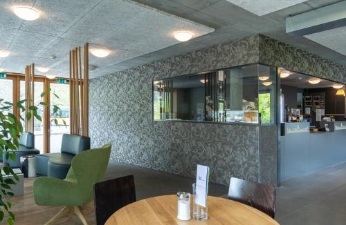 Central Interlaken Hostel | Chalet Hostel @ Backpackers Villa Interlaken