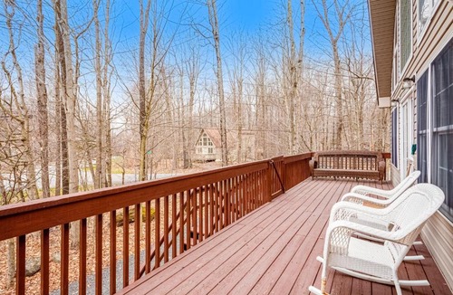 Pocono Lake House | Chalet House