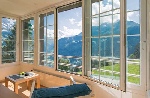 Wengen Apartment | Chalet Hunnenfluh - dream views, Alpine setting