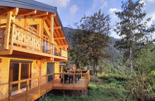 Cohennoz Ski Chalet | Chalet in a natural setting