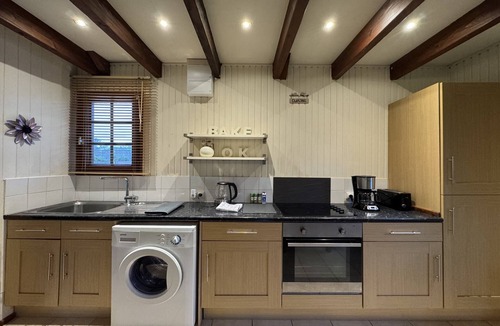 Aubigne-Racan Ski Chalet | Chalet in Aubigné-Racan with Pool & Garden