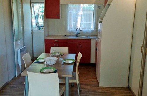 Collias Ski Chalet | Chalet in Collias with Terrace for 6 Guests