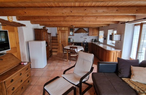 Crana House | Chalet in den sonnigen Schweizer Südalpen by Interhome